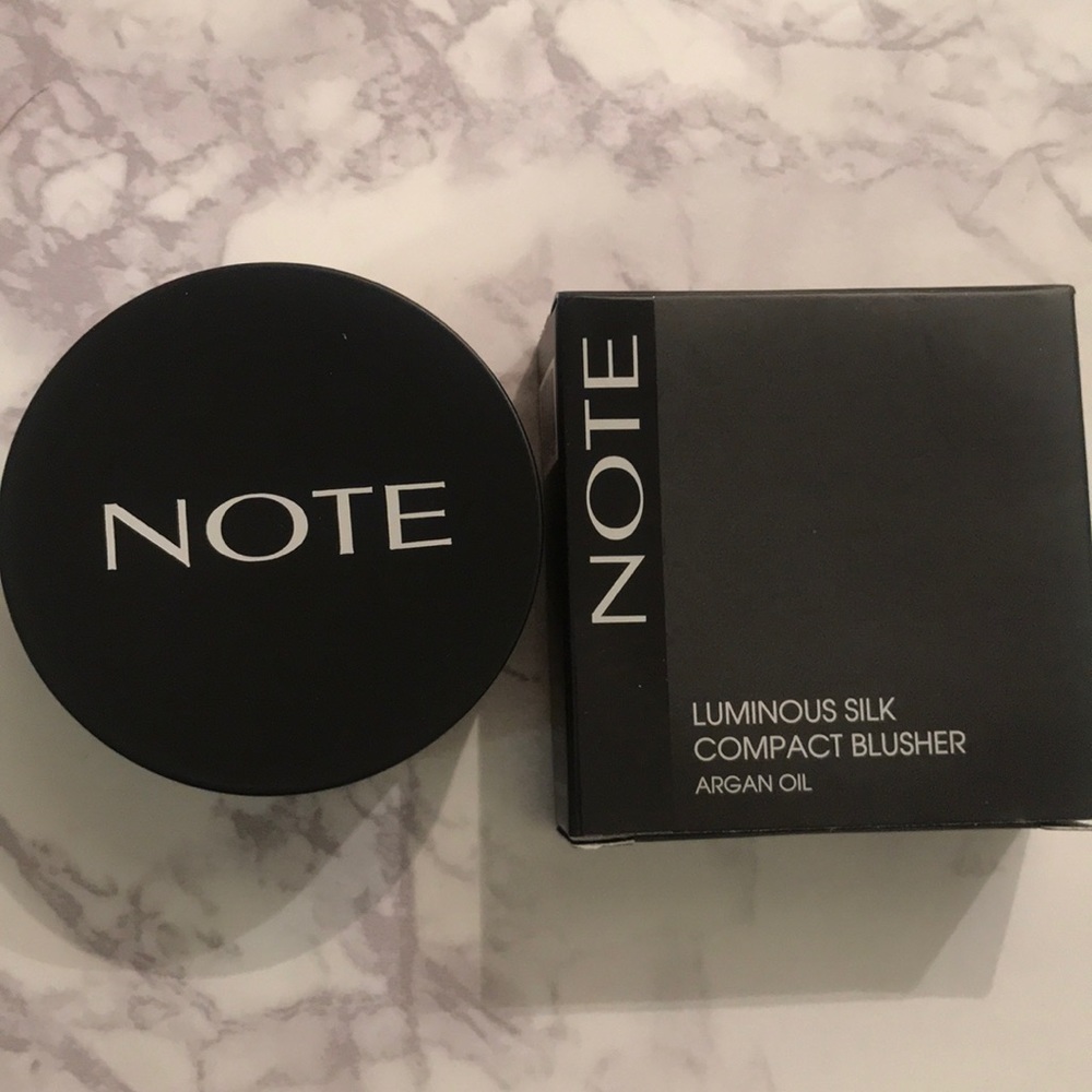 Note Luminous Silk Compact Blusher- Desert Rose